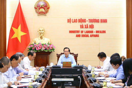 Xây dựng “lưới” an sinh xã hội theo hướng bền vững, toàn diện, bao trùm Xây dựng “lưới” an sinh xã hội theo hướng bền vững, toàn diện, bao trùm