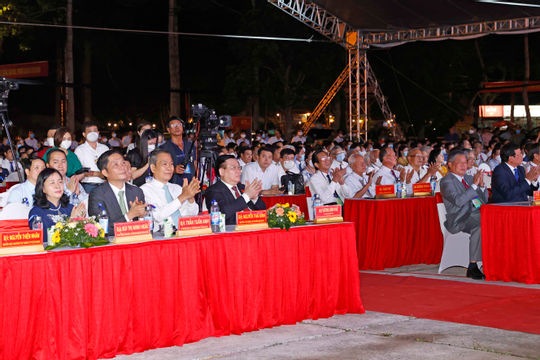 Phát triển Trà Vinh theo hướng hiện đại, sinh thái, văn minh và bền vững Phát triển Trà Vinh theo hướng hiện đại, sinh thái, văn minh và bền vững