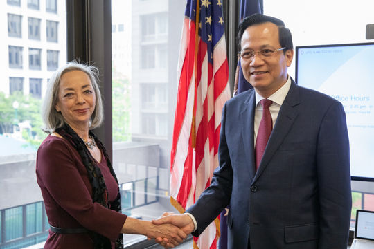 Mở rộng hợp tác toàn diện về lao động, việc làm, an sinh xã hội Mở rộng hợp tác toàn diện về lao động, việc làm, an sinh xã hội