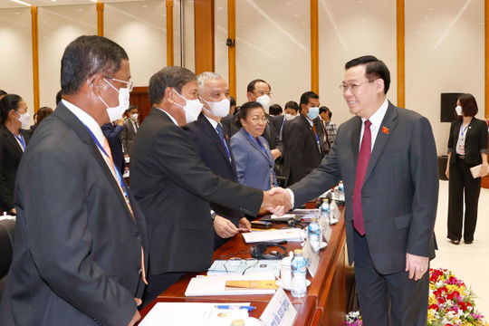 Việt Nam và Lào chia sẻ kinh nghiệm phục hồi và phát triển sau đại dịch Covid-19
