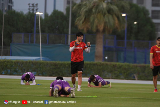 ĐT U23 Việt Nam bước vào buổi tập đầu tiên trong đợt tập huấn tại UAE