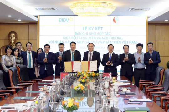 Thu hút dòng vốn đầu tư cho ứng phó với biến đổi khí hậu