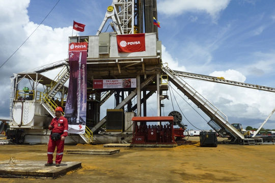 Mỹ ‘mở đường’ cho dầu Venezuela vào EU sau lệnh cấm vận dầu Nga