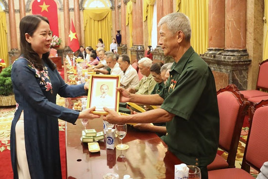 Phó Chủ tịch nước Võ Thị Ánh Xuân gặp mặt các đại biểu người có công với cách mạng tỉnh Đồng Nai