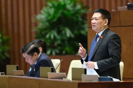 Tháo gỡ "điểm nghẽn" trong cổ phần hóa, phát triển thị trường chứng khoán lành mạnh, bền vững