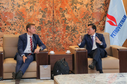 Nghiên cứu cơ hội hợp tác trong lĩnh vực lọc hóa dầu với Tập đoàn AXENS của Pháp
