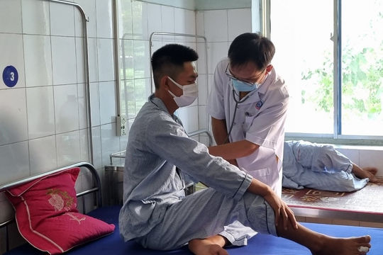 Khẩn trương đảm bảo cung ứng thuốc, vật tư y tế phục vụ khám, chữa bệnh bảo hiểm y tế