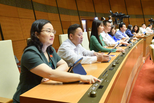 Từ đầu năm 2023, dừng trích nộp Quỹ Bảo vệ người được bảo hiểm