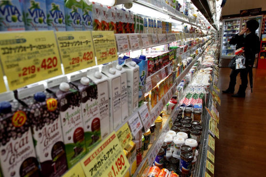 Đồng yen lao dốc, giá thực phẩm tại Nhật tăng mạnh