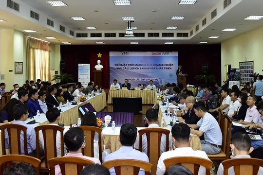 Hoàn thiện khung khổ pháp lý để thúc đẩy doanh nghiệp sử dụng điện mặt trời