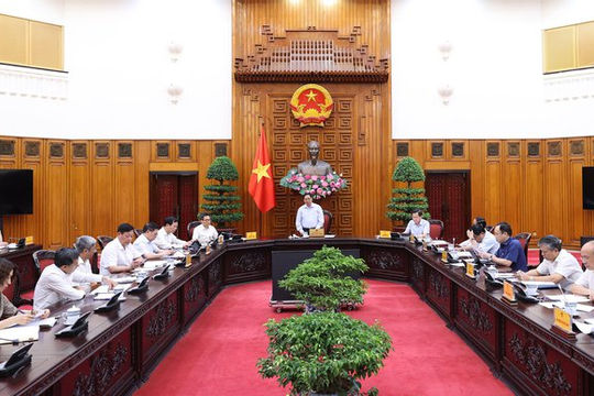 Khẩn trương rà soát các quy định về mua sắm thuốc, trang thiết bị, vật tư y tế