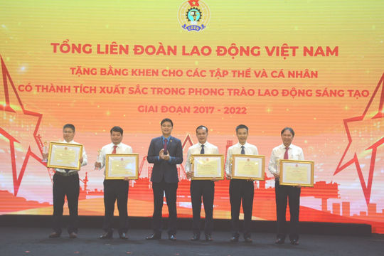 Thi đua lao động sáng tạo, góp phần phát triển ngành Dầu khí