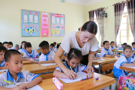 Chi thường xuyên đảm bảo đúng định hướng nhưng nhiều khoản có thể giảm chi