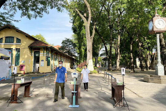 Những hình ảnh thí sinh dự Kỳ thi trung học phổ thông Quốc gia trong ngày thi đầu tiên (7/7)