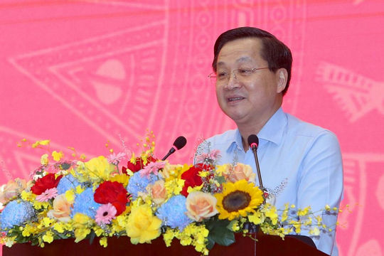 Tiếp tục nghiên cứu các giải pháp thuế, phí để tháo gỡ khó khăn cho sản xuất, kinh doanh