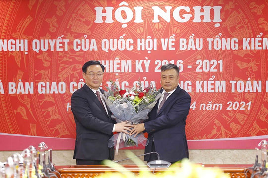 Tài đức vẹn toàn, đội ngũ sẵn sàng, vững vàng đi lên