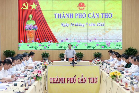 Tập trung  nguồn lực phát triển kết cấu hạ tầng đồng bộ, hiện đại