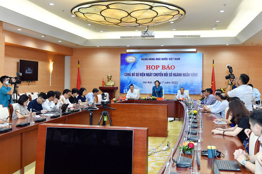 Nhiều hoạt động trong khuôn khổ “Ngày chuyển đổi số” ngành ngân hàng năm 2022