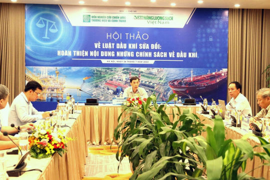 Cần tiếp tục hoàn thiện nội dung của những chính sách về Dầu khí Cần tiếp tục hoàn thiện nội dung của những chính sách về Dầu khí