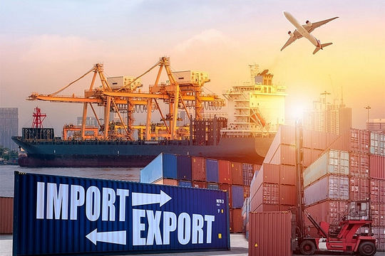 Xuất khẩu tăng 16,1%; nhập khẩu tăng 13,6% so với 7 tháng năm 2021 Xuất khẩu tăng 16,1%; nhập khẩu tăng 13,6% so với 7 tháng năm 2021