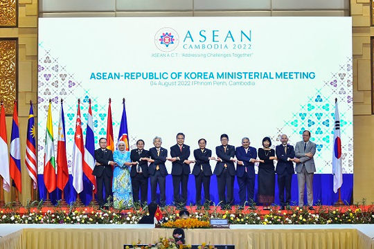 ASEAN và các đối tác nhất trí hợp tác vì hòa bình, ổn định, phát triển bền vững