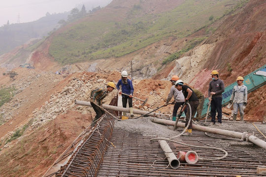 Tiến hành điều chỉnh Dự án đường nối cao tốc Nội Bài - Lào Cai đến thị trấn Sa Pa theo hình thức BOT