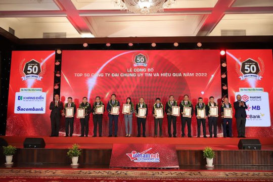 Vinh danh các công ty đại chúng, ngân hàng, bảo hiểm, công nghệ uy tín năm 2022 Vinh danh các công ty đại chúng, ngân hàng, bảo hiểm, công nghệ uy tín năm 2022