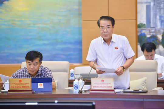 Cử tri lo lắng khi giá xăng dầu giảm, nhưng giá hàng hoá không giảm Cử tri lo lắng khi giá xăng dầu giảm, nhưng giá hàng hoá không giảm