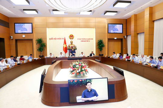 Ban hành Nghị quyết gia hạn thời gian thực hiện chính sách hỗ trợ từ Quỹ Bảo hiểm thất nghiệp Ban hành Nghị quyết gia hạn thời gian thực hiện chính sách hỗ trợ từ Quỹ Bảo hiểm thất nghiệp