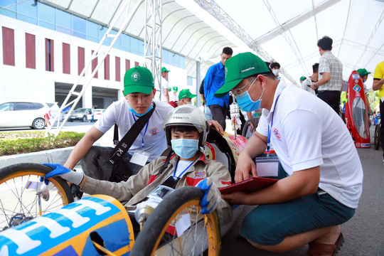 Tập trung ngành “hot”, cam kết tạo việc làm, trường nghề cạnh tranh để hút thí sinh Tập trung ngành “hot”, cam kết tạo việc làm, trường nghề cạnh tranh để hút thí sinh