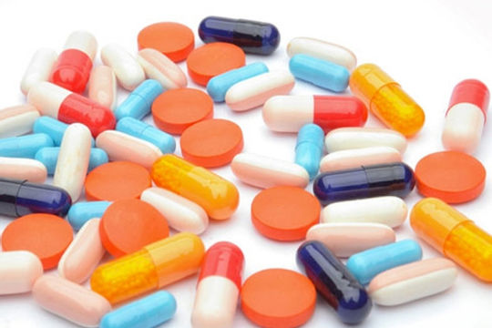 Khắc phục tình trạng thiếu thuốc, vật tư y tế: Cần cả giải pháp trước mắt và lâu dài