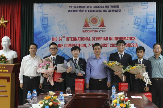4 thí sinh dự thi Olympic Tin học quốc tế năm 2022 đều đoạt huy chương