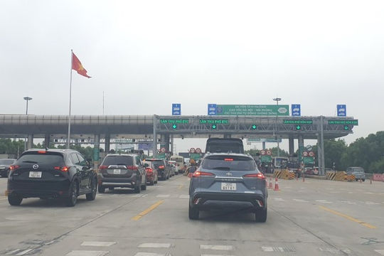 Khẩn trương khắc phục lỗi thu phí tự động không dừng