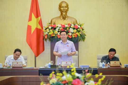 Bế mạc Phiên họp chuyên đề pháp luật của Ủy ban Thường vụ Quốc hội