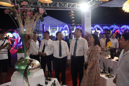 Quảng bá hàng công nghiệp nông thôn tiêu biểu khu vực miền Trung - Tây Nguyên năm 2022