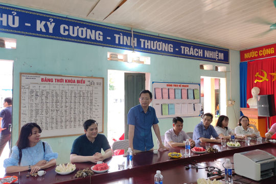 Tiếp sức cho trẻ vùng cao đến trường