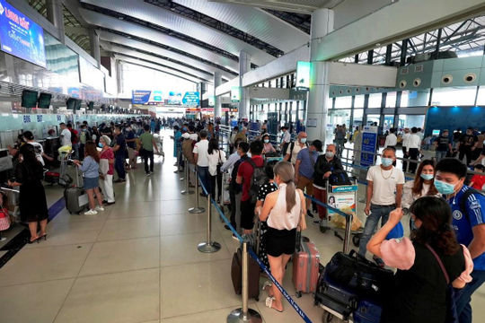 8 tháng, hơn 66 triệu hành khách qua các cảng hàng không