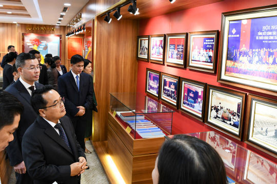 Hình ảnh Đoàn Kiểm toán nhà nước Lào thăm và làm việc tại KTNN Việt Nam