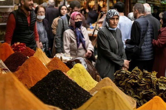 "Cơn bão" lạm phát tiếp tục "càn quét" các nền kinh tế thế giới