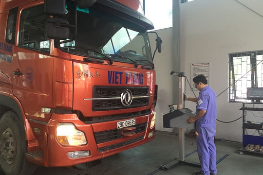 Giá dịch vụ đăng kiểm ô tô tăng 10.000 đồng/xe từ ngày 08/10/2022