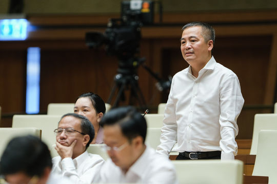 Hoàn thiện chính sách thu hút nguồn lực xã hội cho khám, chữa bệnh Hoàn thiện chính sách thu hút nguồn lực xã hội cho khám, chữa bệnh