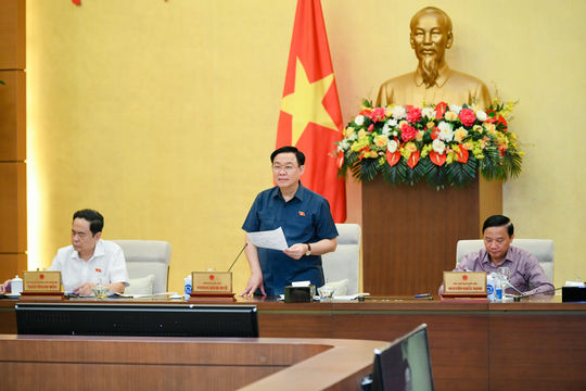 Bế mạc Phiên họp thứ 15 của Ủy ban Thường vụ Quốc hội