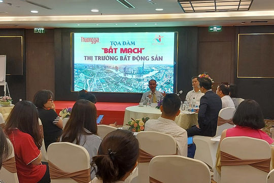 Thị trường bất động sản đang suy giảm cả về nguồn cung và lượng giao dịch