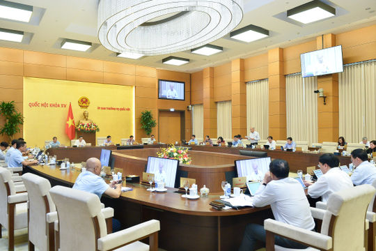 Đề xuất đưa sách giáo khoa vào Danh mục hàng hóa, dịch vụ do Nhà nước định giá