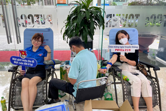 Tổ chức hiến máu tình nguyện nhân kỷ niệm ngày truyền thống của PVFCCo