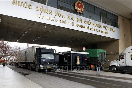 Chấn chỉnh, xử lý các hành vi tiêu cực liên quan xuất, nhập khẩu tại cửa khẩu biên giới đất liền