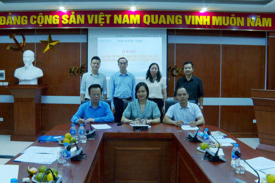 Báo Kiểm toán ký kết giao ước thi đua “Xây dựng môi trường văn hóa trong cơ quan báo chí và văn hóa người làm báo” Báo Kiểm toán ký kết giao ước thi đua “Xây dựng môi trường văn hóa trong cơ quan báo chí và văn hóa người làm báo”