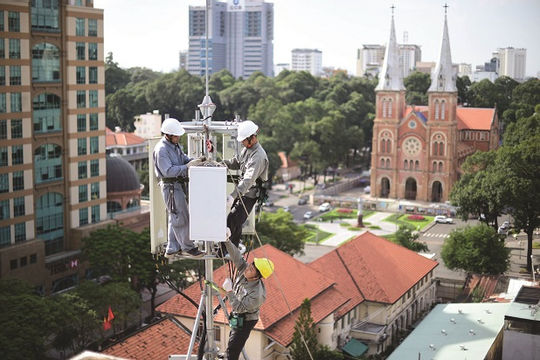 Quyền sử dụng tần số vô tuyến điện: Đấu giá hay thu thuế tài nguyên?