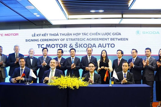 Hợp tác với doanh nghiệp Séc phát triển ngành công nghiệp ô tô Việt Nam