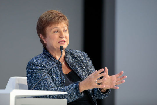 IMF cảnh báo nguy cơ suy thoái kinh tế toàn cầu cao hơn